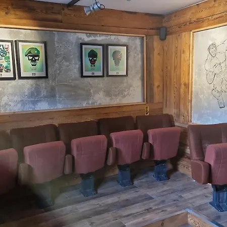 別荘 Vosges, Quiet Four Bedroom Chalet, Cinema, Games