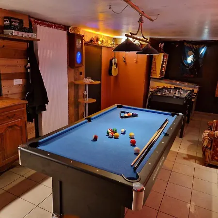 Vosges, Quiet Four Bedroom Chalet, Cinema, Games