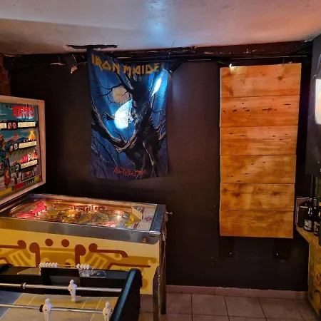 別荘 Vosges, Quiet Four Bedroom Chalet, Cinema, Games *